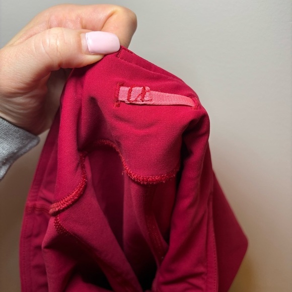Lululemon - Casual Tight Stuff Tight *Reflective Vibrant Red Leggings in Size 6 - Picture 12 of 12